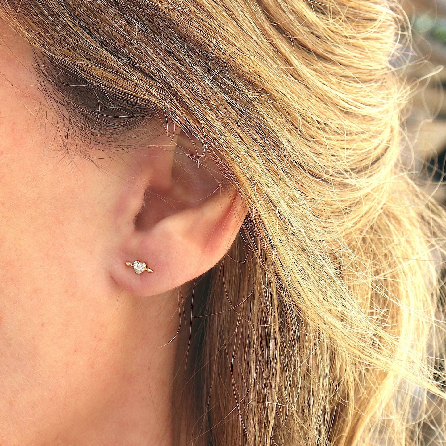 puces d'oreilles coeur flèche avec zircons femme argent ou doré