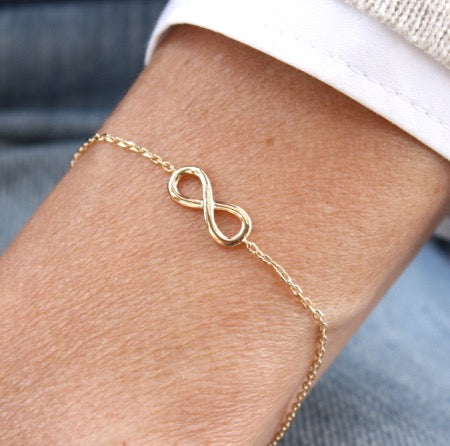 Bracelet infini en plaqué or sur chaine pour femme - unbijouforyou