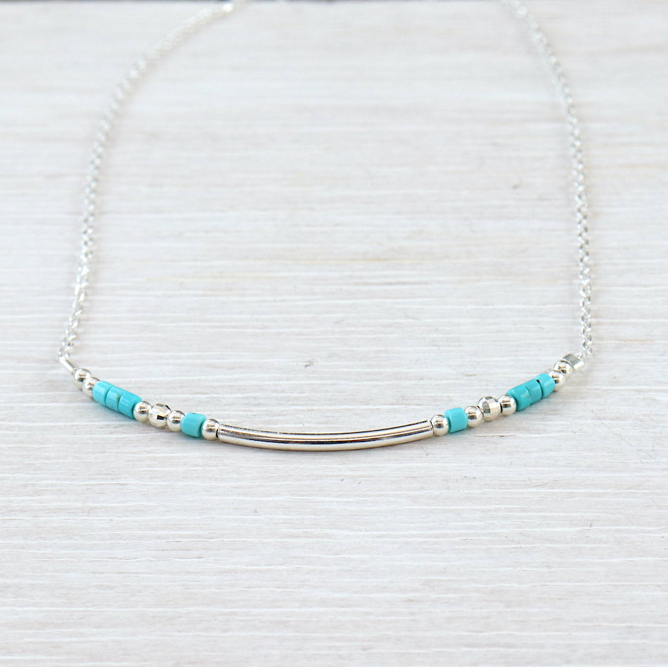 Collier jonc et pierres howlite turquoise sur chaine en argent massif