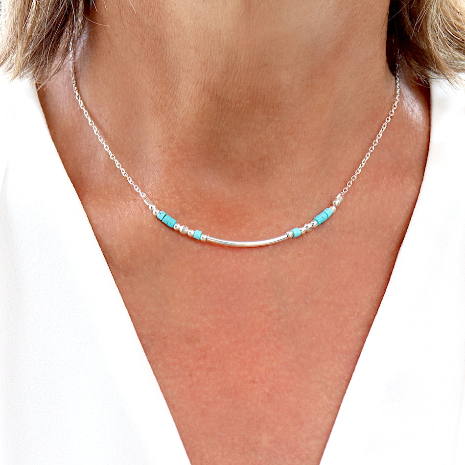 Collier jonc et pierres howlite turquoise sur chaine en argent massif